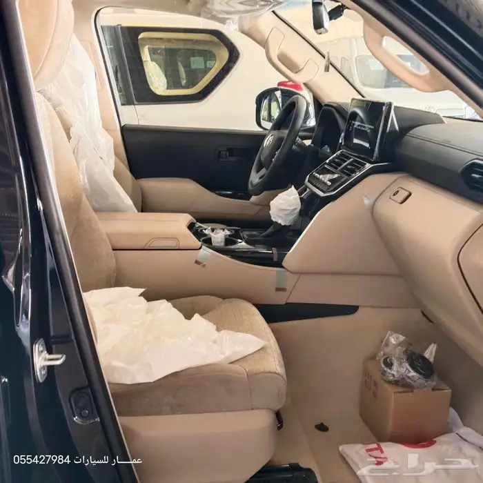تويوتا لاندكروزر GXR.L2 بنزين 2025 4