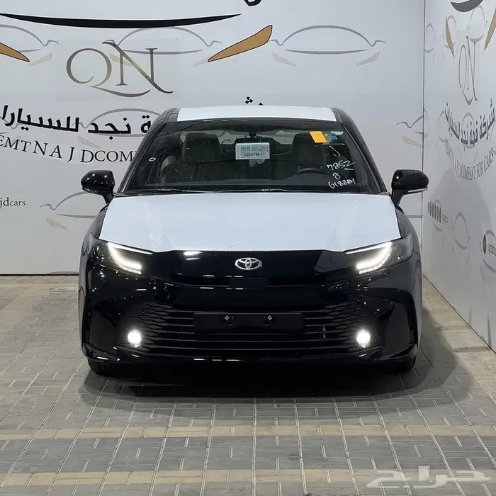 عرض_كامري_E_استاندر_بنزين_تماتيك_2025 1