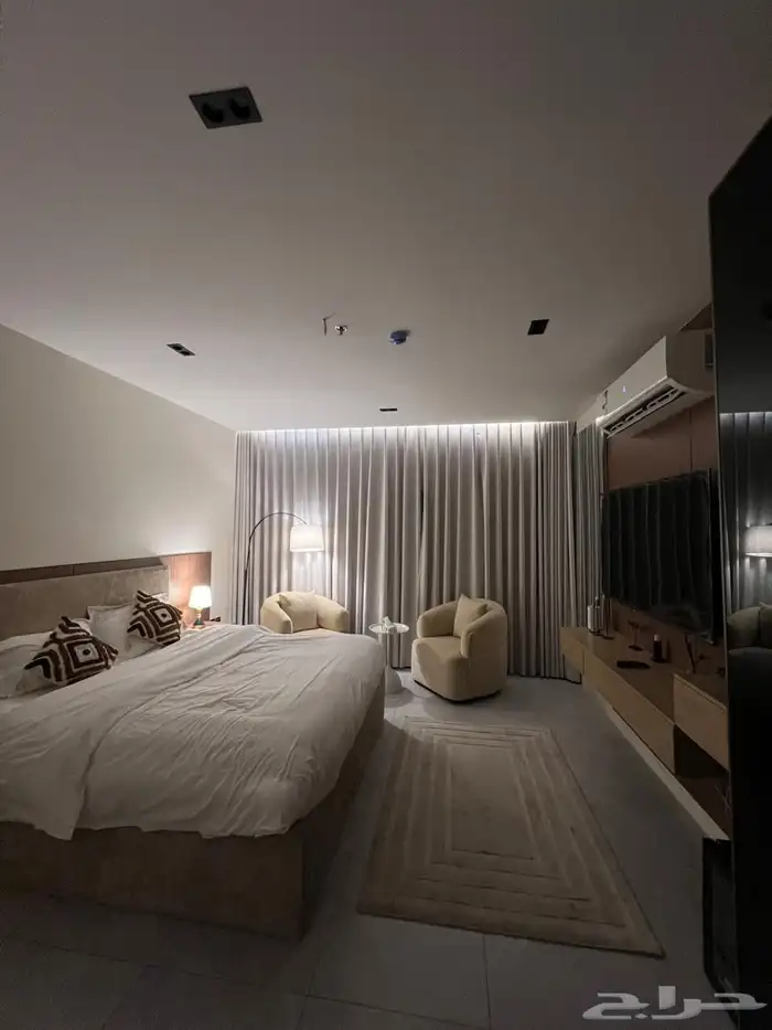 استديو مؤثث بالكامل ايجار شهري في بحر الراكة حي السيف 1
