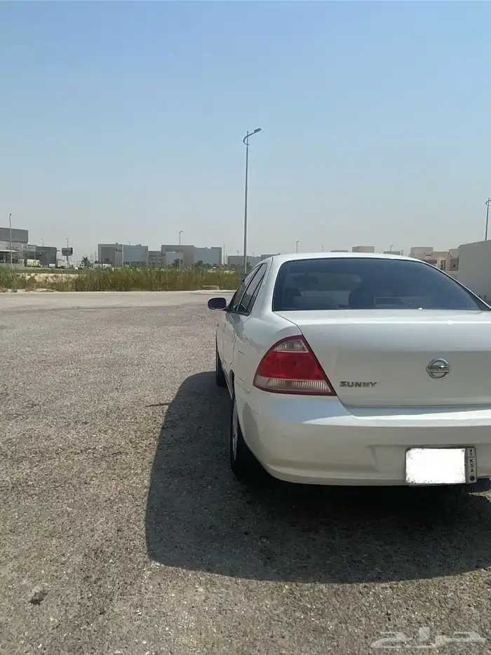 للبيع نيسان صني موديل 2011 2