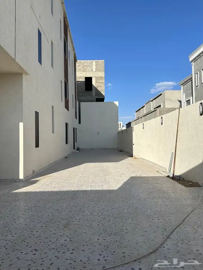 فله فاخره ومميزه للببع -ع ارض كامله -خميس مشيط 4