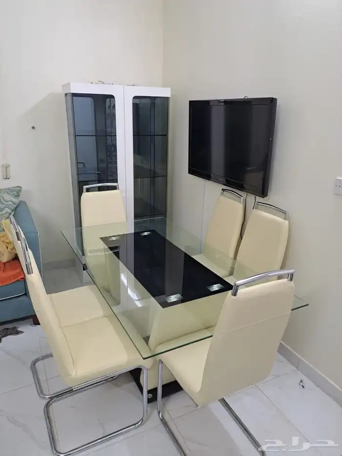 طاولة طعام 6 اشخاص 0