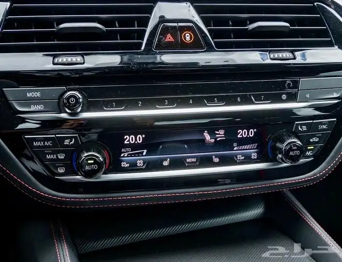 للبيع BMW - M5 - Cs موديل 2022 شبه اصفار وارد كندا 28