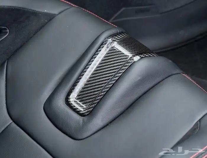 للبيع BMW - M5 - Cs موديل 2022 شبه اصفار وارد كندا 32