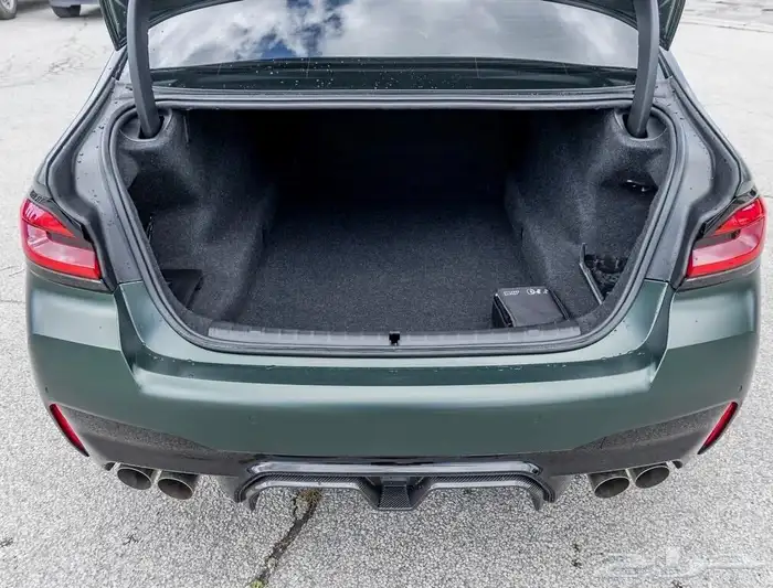 للبيع BMW - M5 - Cs موديل 2022 شبه اصفار وارد كندا 14