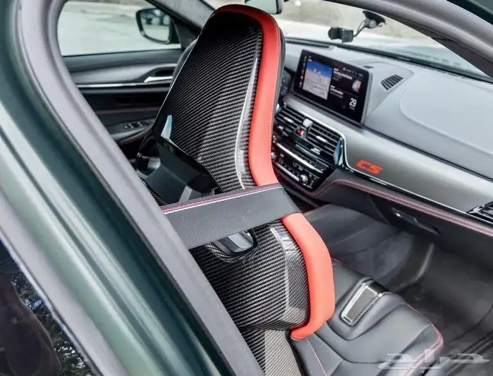 للبيع BMW - M5 - Cs موديل 2022 شبه اصفار وارد كندا 34