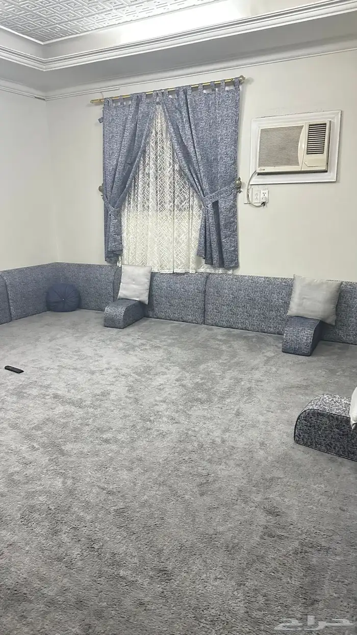 للبيع اثاث كامل البيت. 6مكيفات وثلاجه. 2مجالس وكنب صاله دو 1