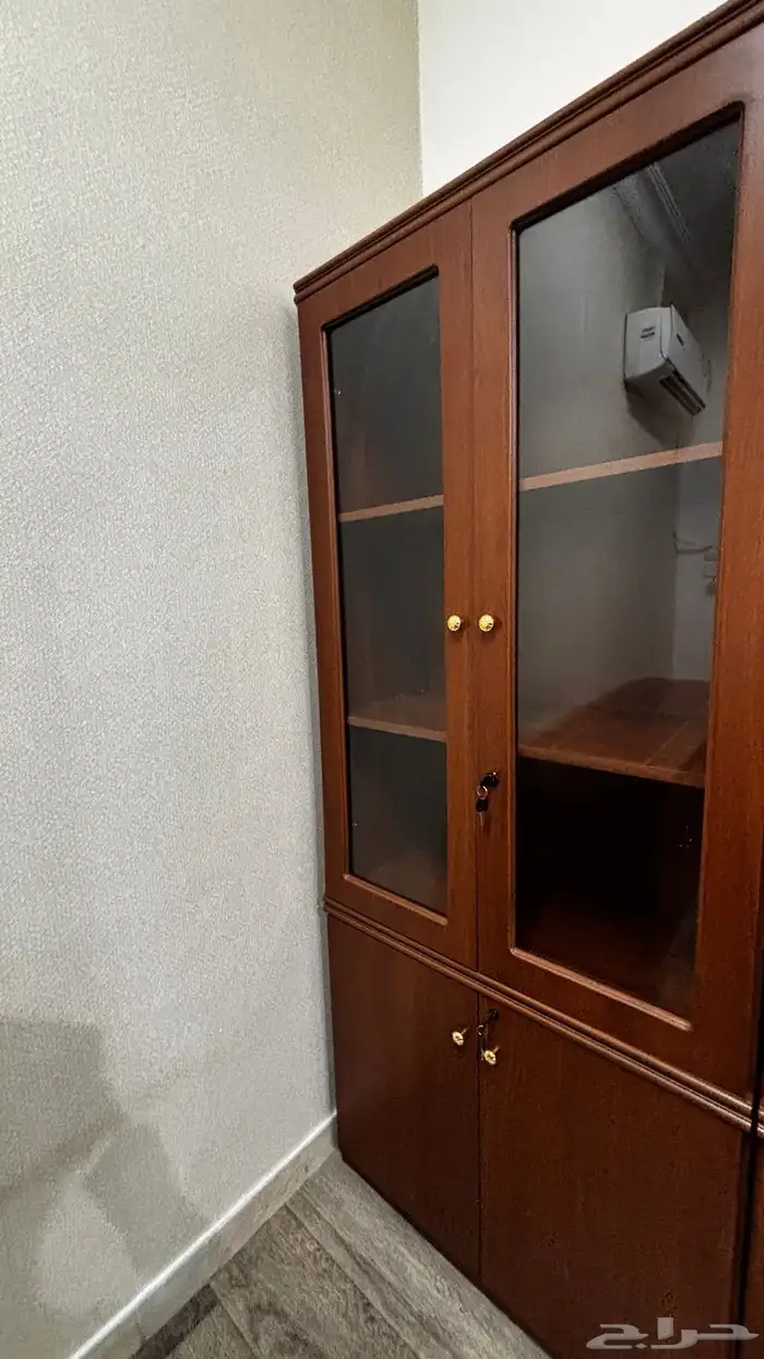 طاولات وكراسي بجودة ممتازه وجديده 17