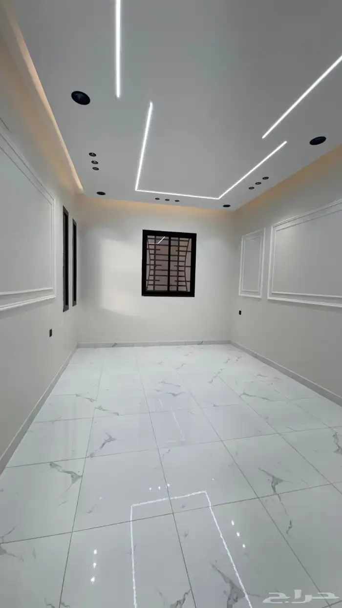 للبيع شقق ارضيه ببايكه سياره وعلوى مع سطح مخطط الراجحي 5