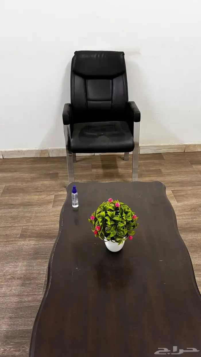طاولات وكراسي بجودة ممتازه وجديده 9
