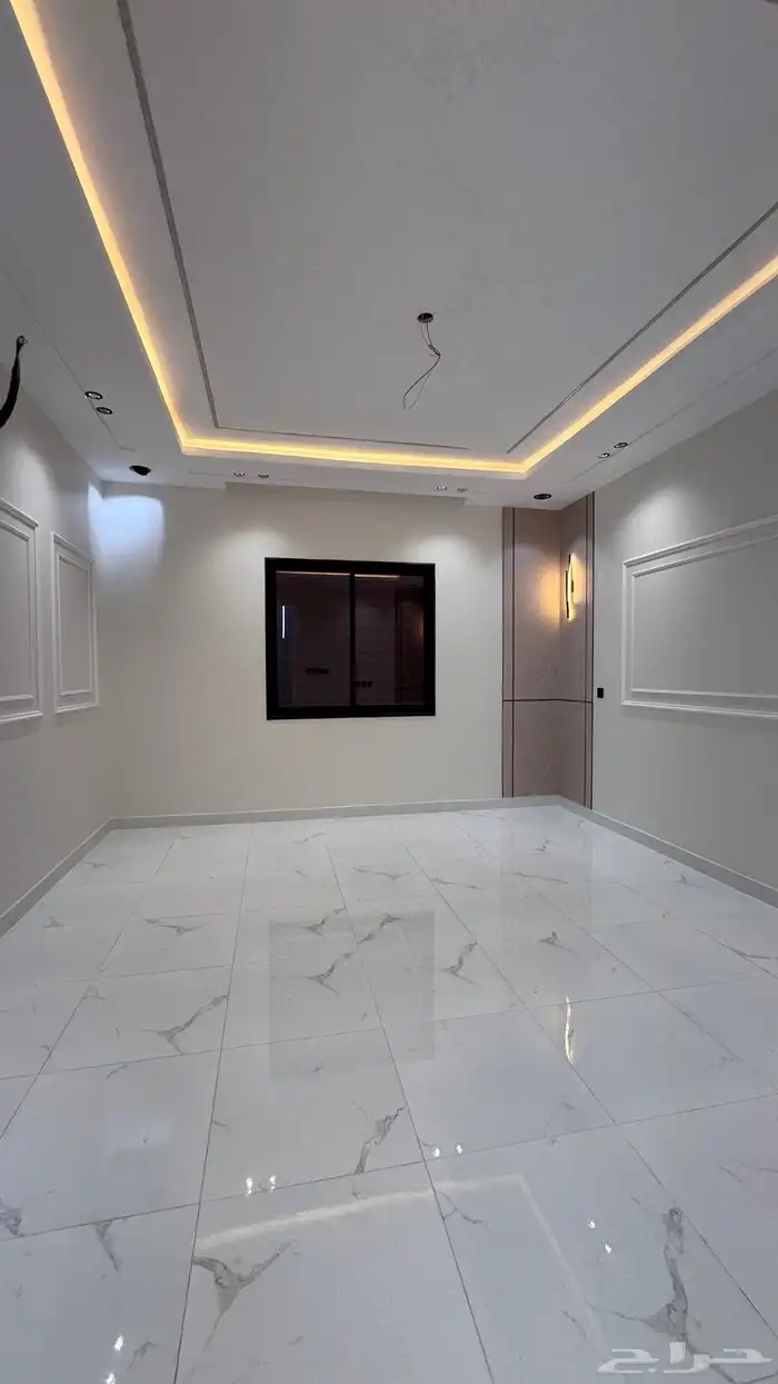 للبيع شقق ارضيه ببايكه سياره وعلوى مع سطح مخطط الراجحي 30