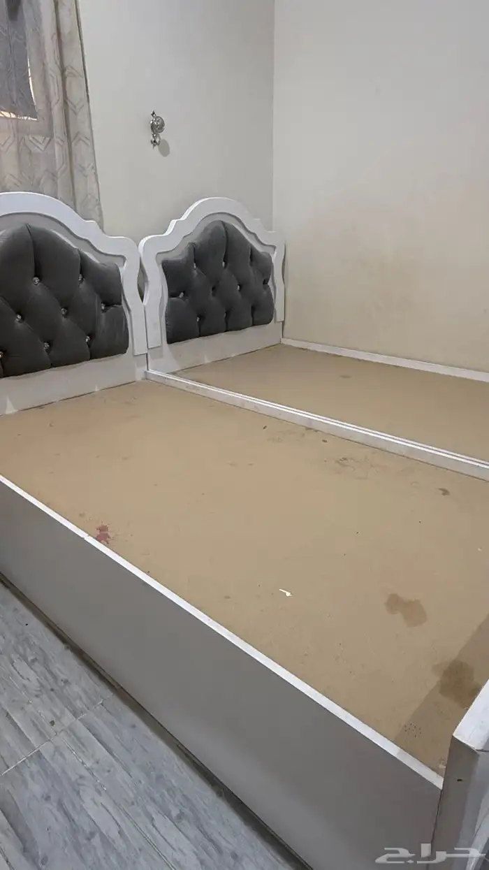 أسره نظيفه مافيها اي كسور أو خدوش والقماش نظيف واستخدم حشمه 1