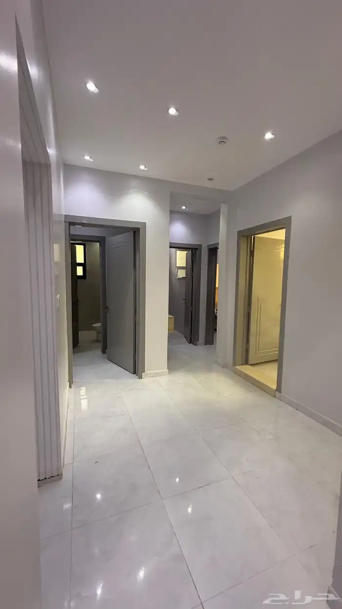 شقة للبيع بسعر جيد سكن واستثمار 3