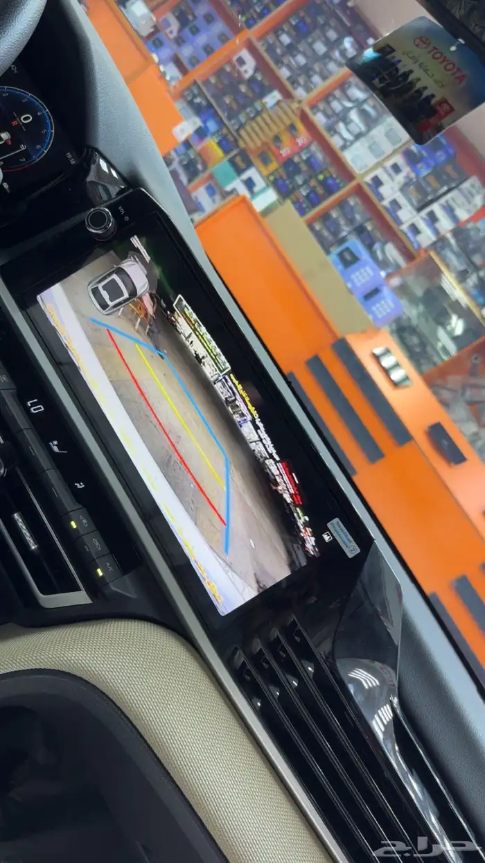 شاشه كامري 2025 4