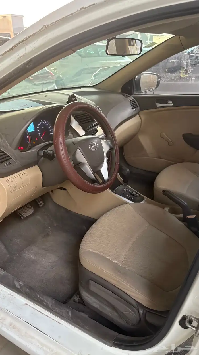 هونداي اكسنت 2013 سيارة عمال 5