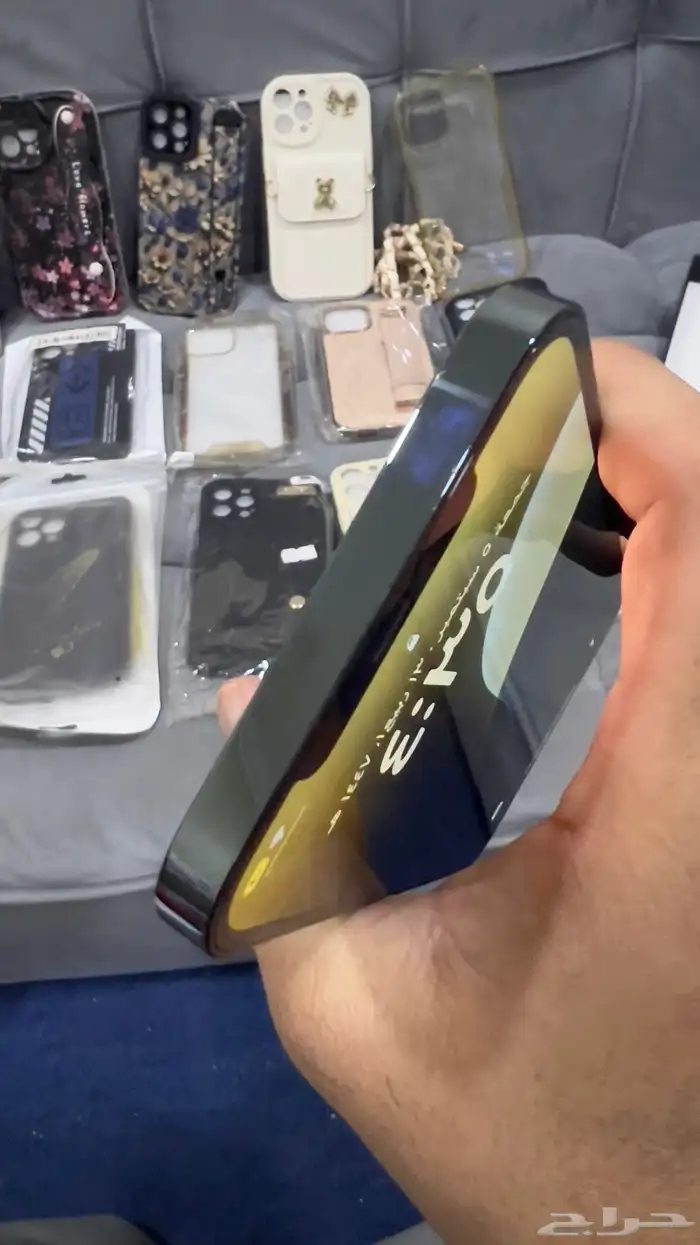 أيفون 12 بروماكس 4