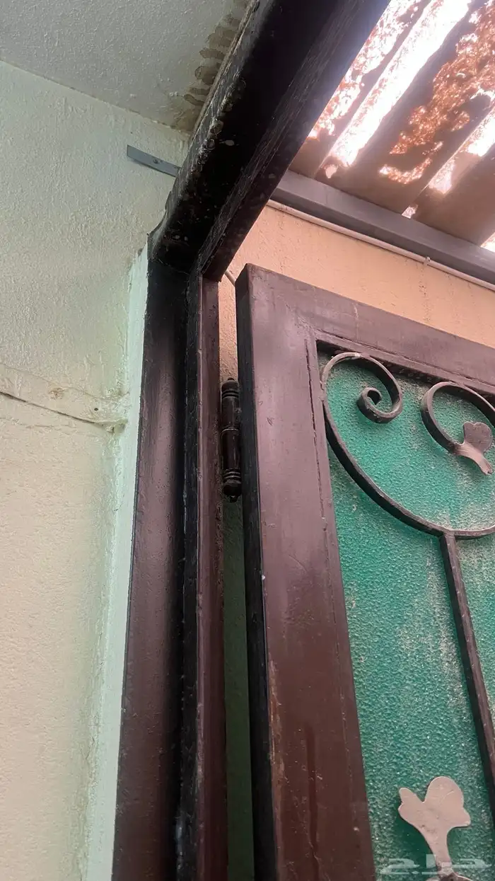 باب حديد كبير 3