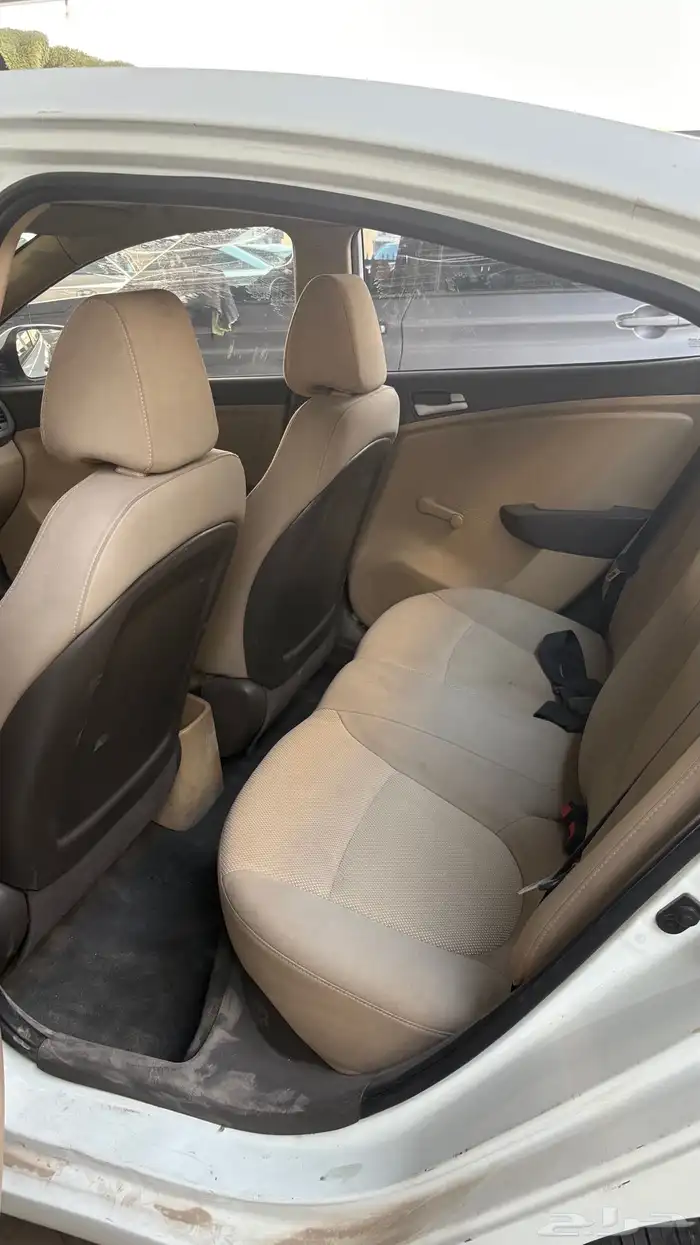 هونداي اكسنت 2013 سيارة عمال 7