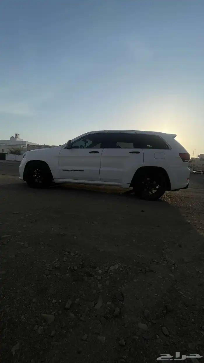 جيب قراند شروكي 13 12