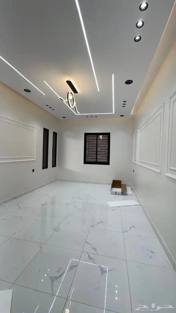 للبيع شقق ارضيه ببايكه سياره وعلوى مع سطح مخطط الراجحي 24
