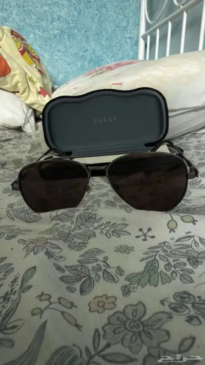 للبيع نظارة أصلية Gucci index