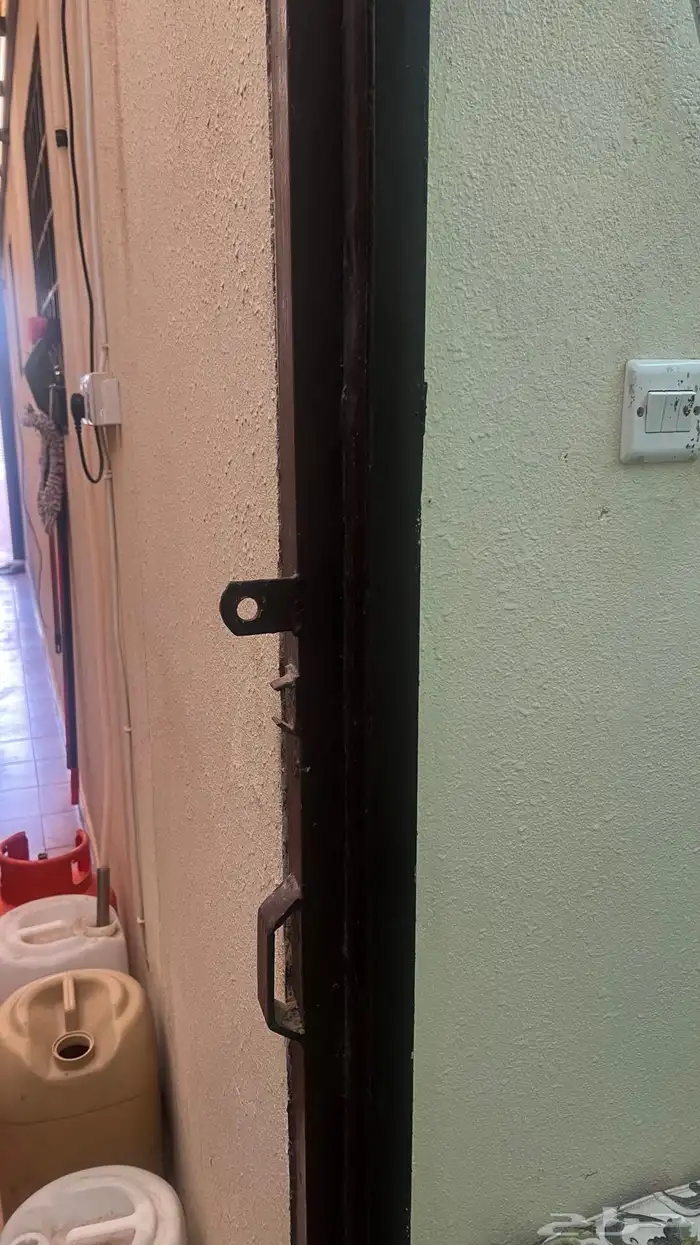 باب حديد كبير 1