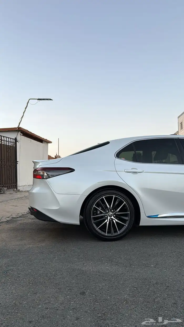كامري 2024 GLE هايبرد 10