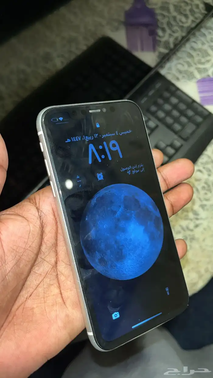 آيفون 11 4