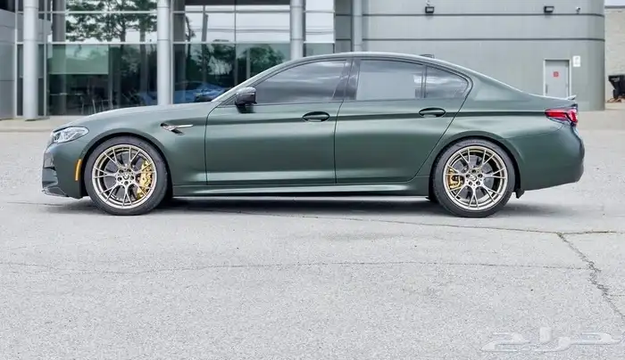 للبيع BMW - M5 - Cs موديل 2022 شبه اصفار وارد كندا 5