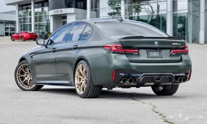للبيع BMW - M5 - Cs موديل 2022 شبه اصفار وارد كندا 7