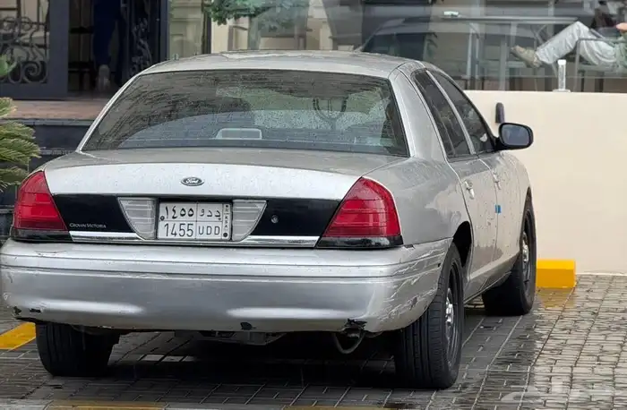 فورد كراون فيكتوريا 2007 5