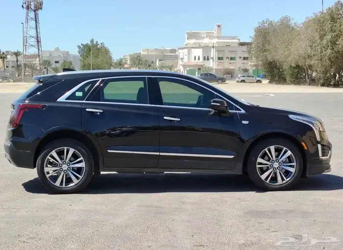 كاديلاك XT5 2