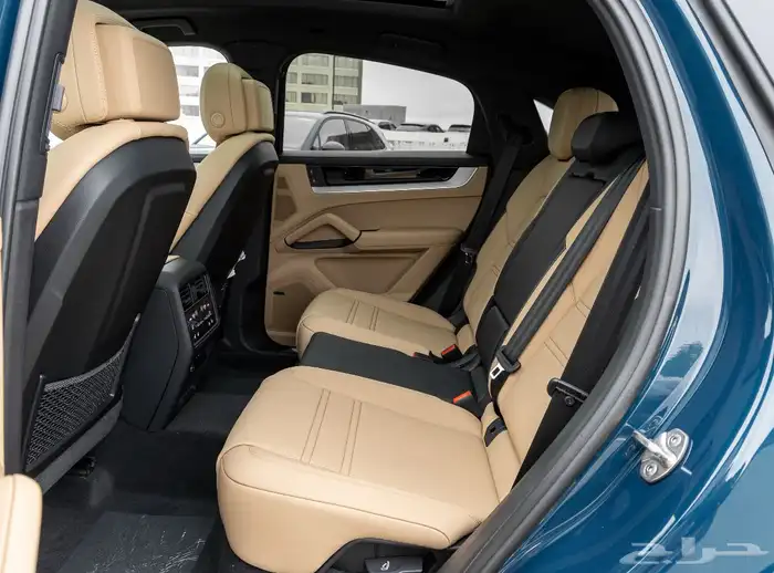 2024 Porsche Cayenne Coupe شبه جديد 13