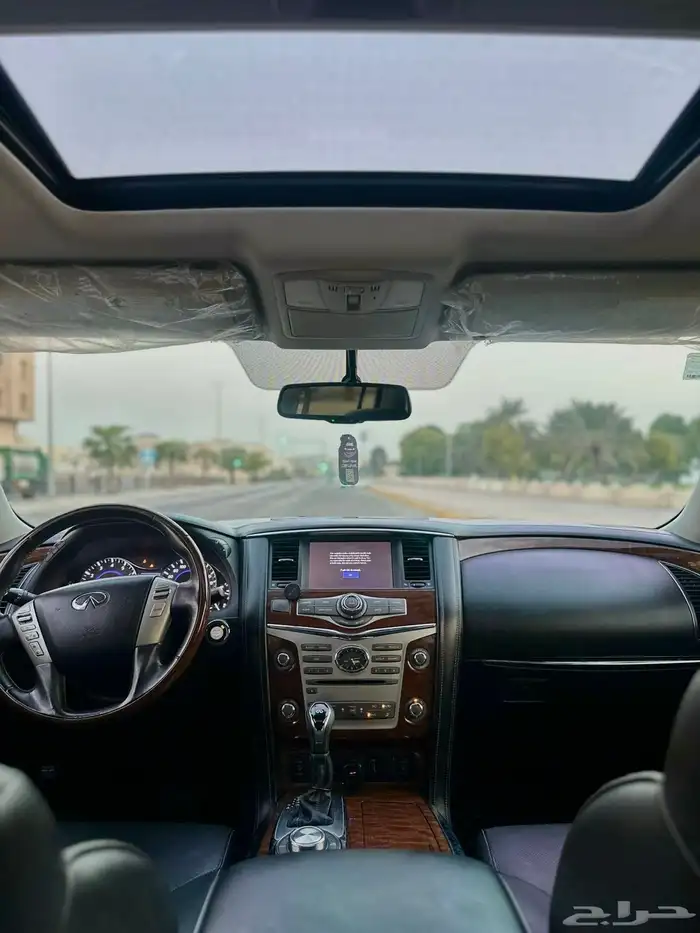 للفخامة عنوان (انفنيتي) سعودي موديل 2018 فئة QX80 فل كامل 6