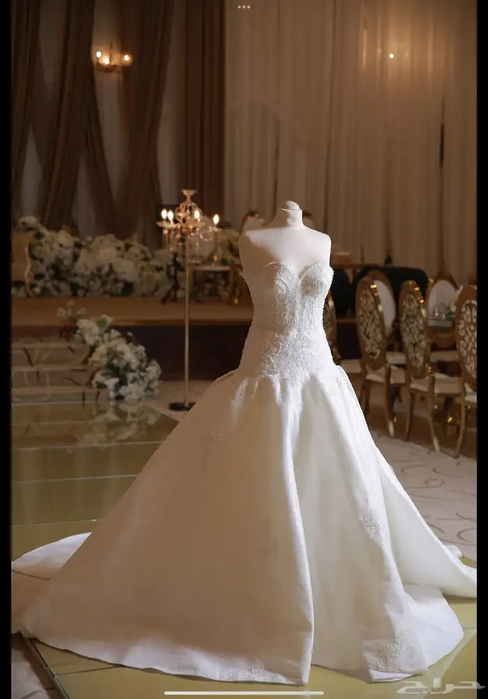 فستان زواج مع جميع الملحقات 5