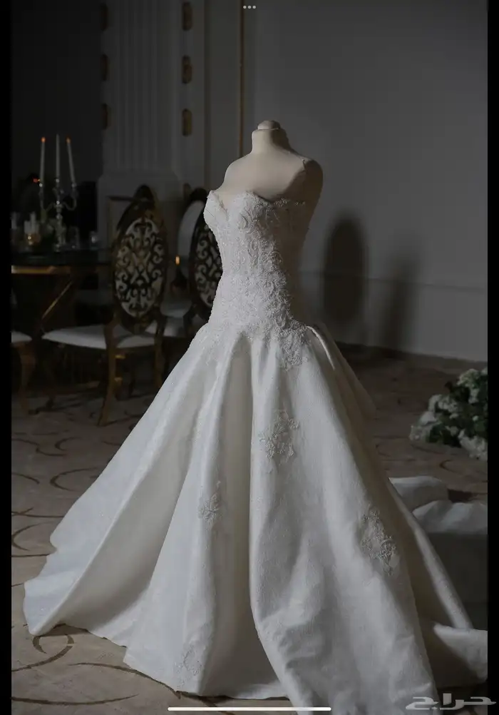 فستان زواج مع جميع الملحقات 2