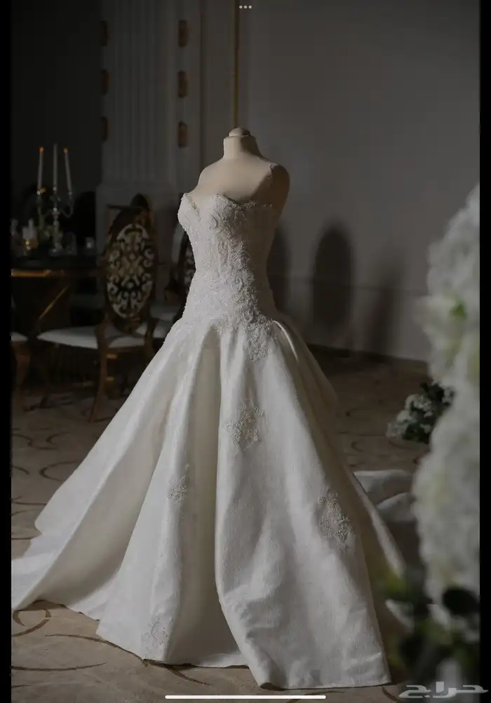 فستان زواج مع جميع الملحقات 0