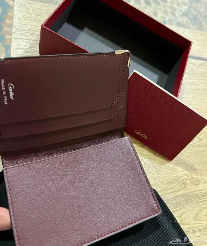 محفظة كارتير اصلية كامل المرفقات جديدة مباعة 1