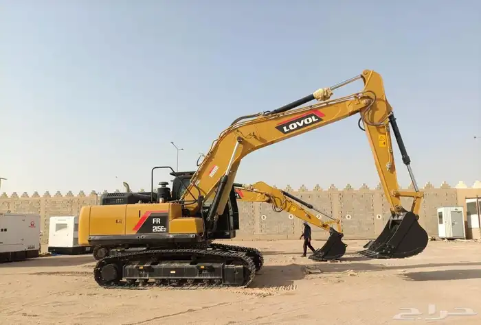 شيويل بوكلين مولدات شاحنات فاو دفعه اولي 10 7