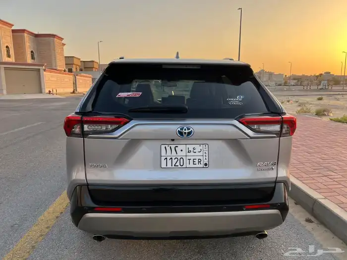 راف فور XLE هايبرد 2024 3