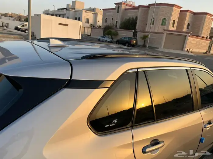 راف فور XLE هايبرد 2024 2