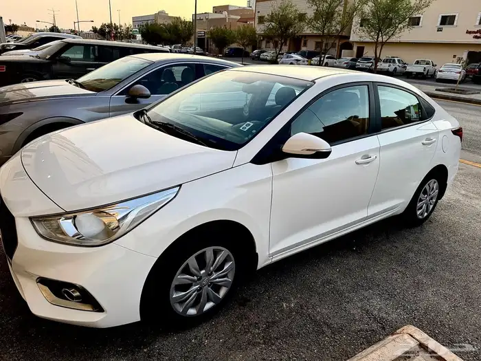 للبيع اكسنت اتماتيك نظيفه جدا جدا اخت الجديد ماشي قليل شرط 3
