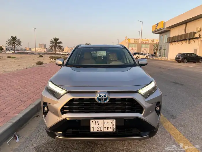 راف فور XLE هايبرد 2024 4