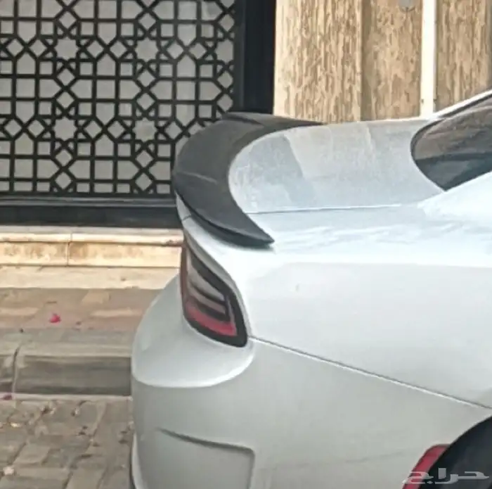 جناح دوج شارجر أسود  مطفي 5