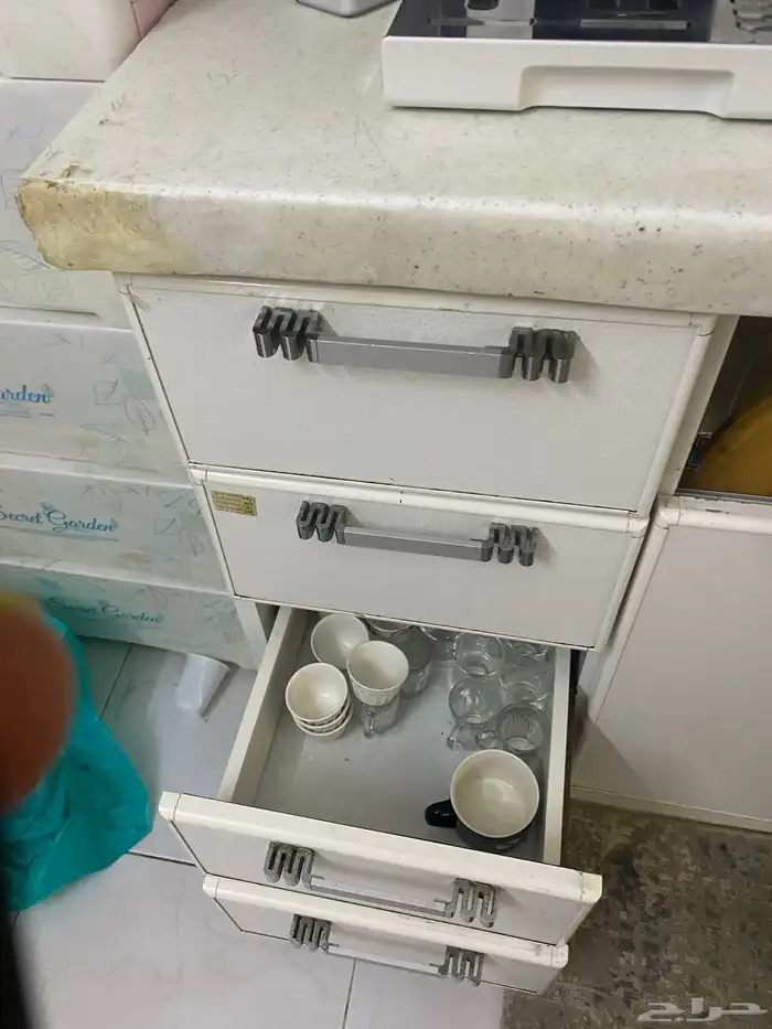 مطبخ المنيوم تقريبا ثلاثه متر ونص 6