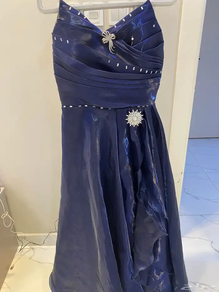 تصفيه فساتين مستعمله ب 50 و100 ريال 0