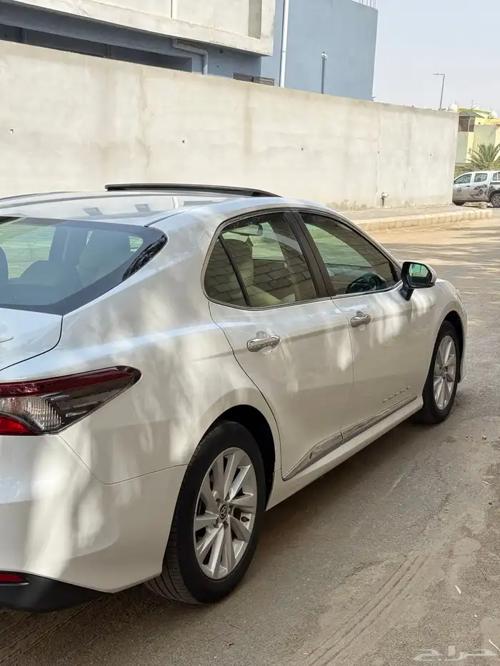 كامري 2023 GLE فل كامل ابيض سعودي 11