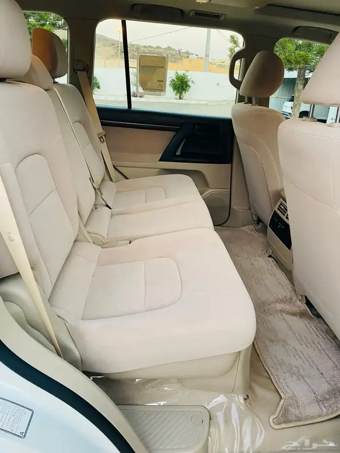 جيب صالون مخزن شبه الجديد مديل19 العداد58 فل كامل6 س 17