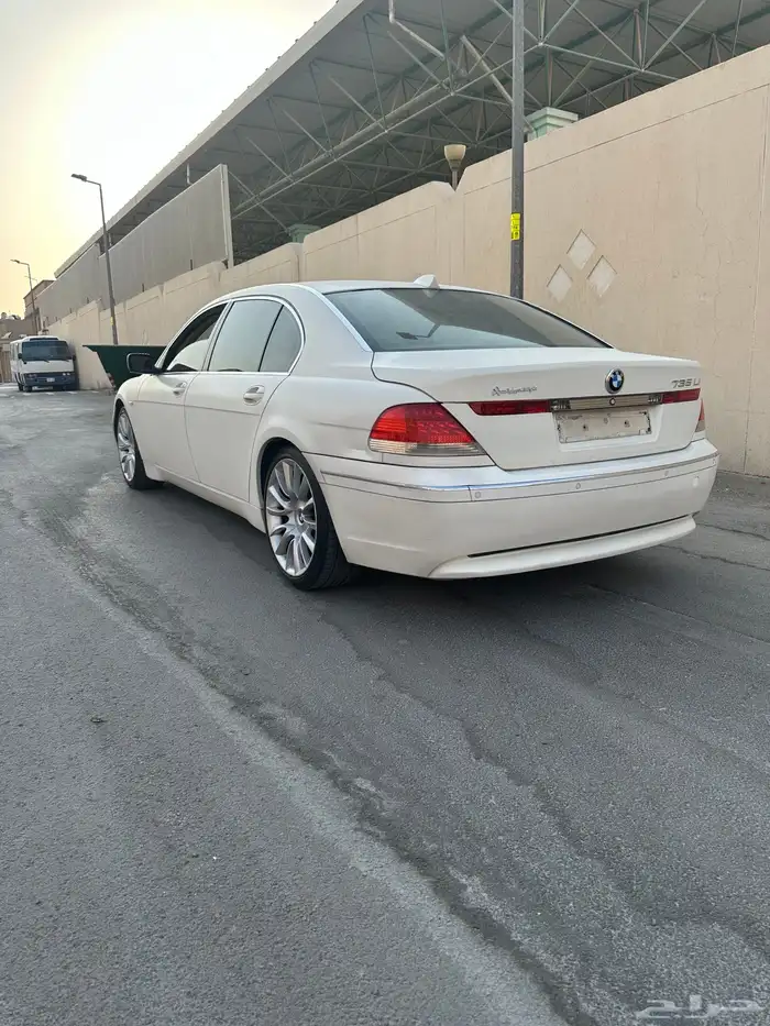 للبيع بي ام دبليو 730 نظيفة 2