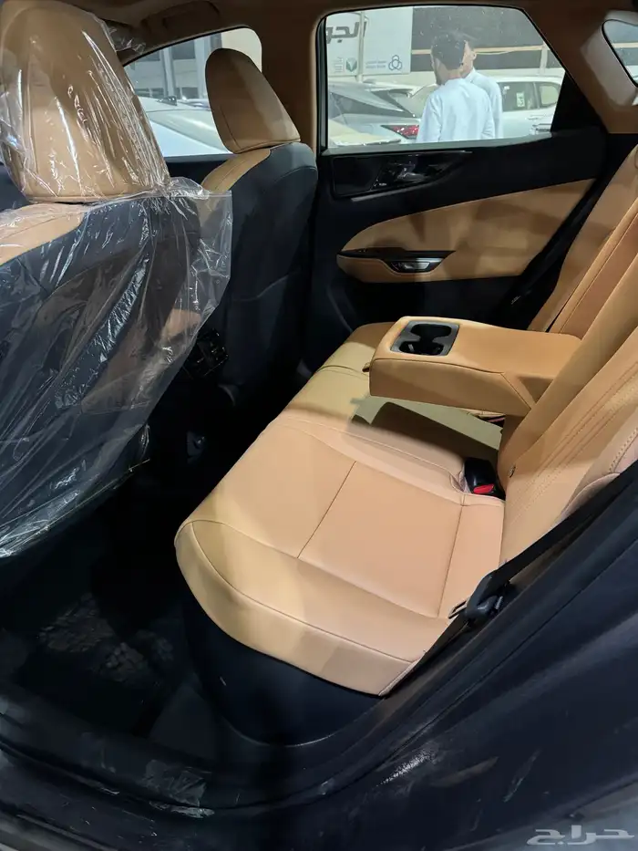لكزس NX350 فئة AH هايبرد 2025 9